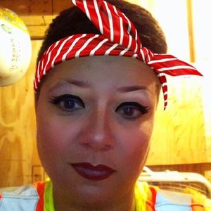 Meet your Posher, Renell